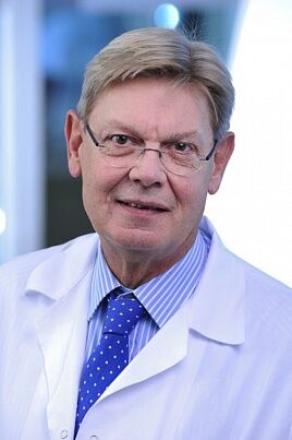 Doctor Endocrinologist Peter